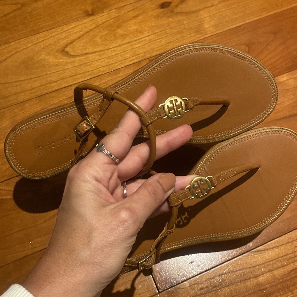 Tory Burch Brown Leather Logo T-Strap Sandals - Picture 3 of 5